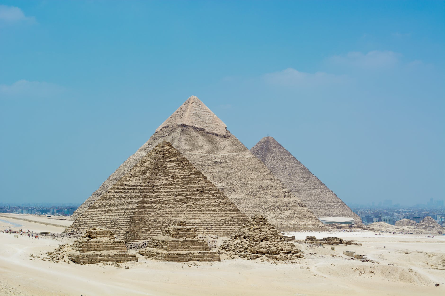 great pyramid of giza under the blue sky